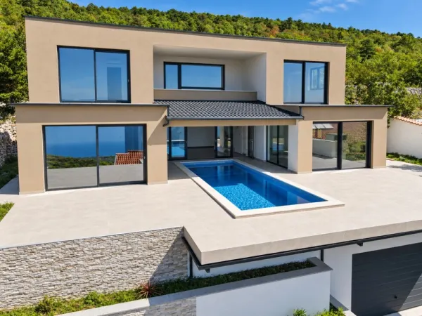 Neue Luxusvilla mit Swimmingpool, Garage und Meerblick, Bild 2