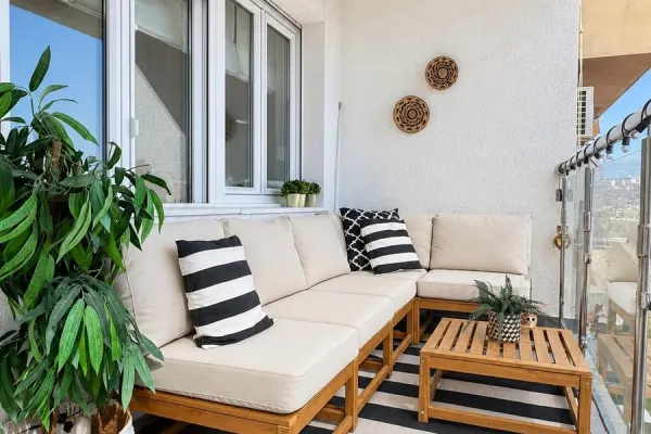 Modernisierte Wohnung mit vier Schlafzimmern und Blick auf das Meer, Bild 2