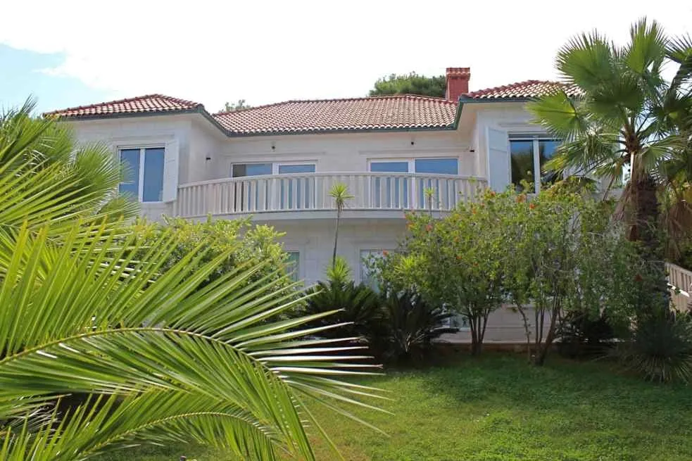 Insel Brac, Dalmatien: Villa in der 1. Reihe zum Meer