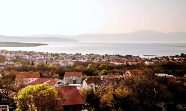 Malinska, Insel Krk: Neubau-Steinhaus mit Swimmingpool, Bild 2