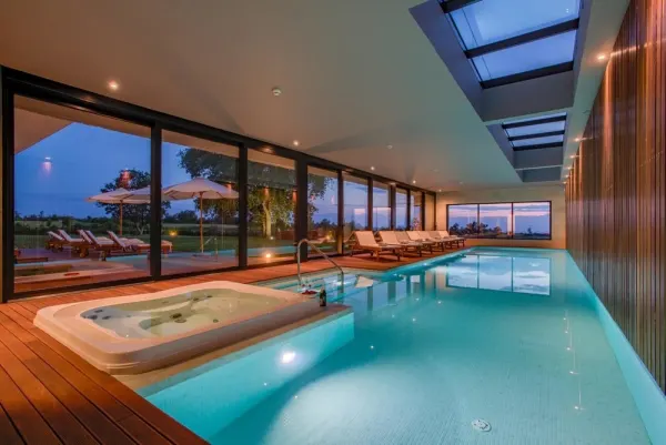 Region Porec, Istrien: Luxuriöse Villa mit Indoor-Pool, Bild 3