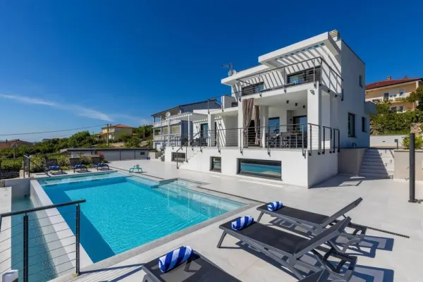 Moderne Neubau-Villa mit Infinity-Pool und Panorama-Meerblick, Region Crikvenica, Bild 2