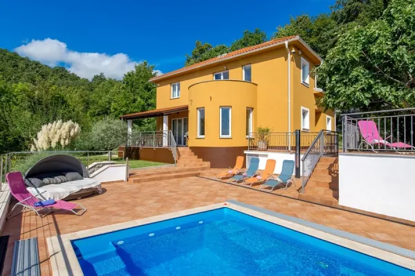 Villa in ruhiger Lage mit Panorama-Meerblick an der Opatija Riviera, Bild 3