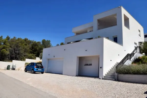 Neue Villa mit Panorama-Meerblick, Region Sibenik, Bild 2