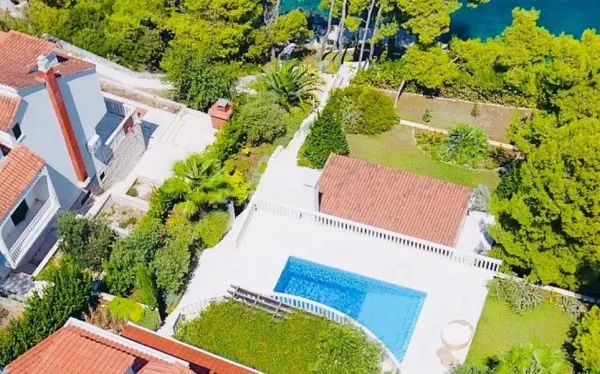 Repräsentative Villa direkt am Meer, Insel Ciovo, Bild 3