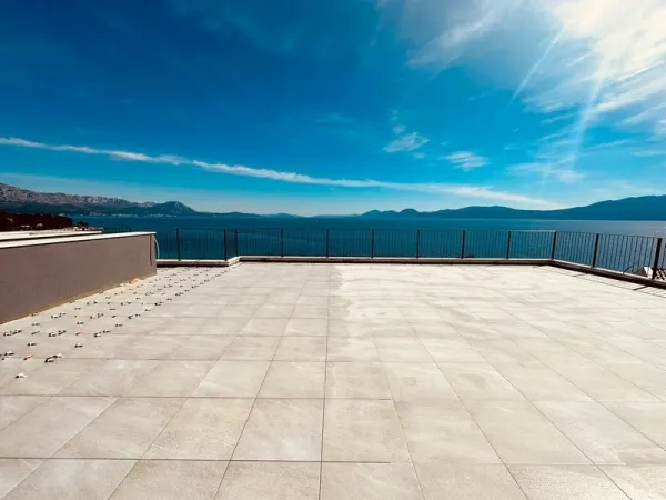 Modernes Penthouse nahe dem Meeresufer im Südosten der Insel Hvar, Bild 2