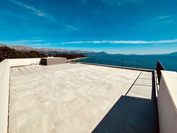 Modernes Penthouse nahe dem Meeresufer im Südosten der Insel Hvar, Bild 3