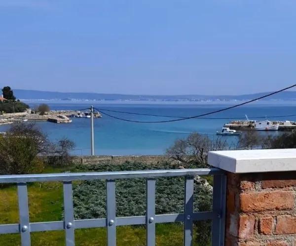 Mediterrane Villa mit Pool nahe dem Meer, Insel Pasman, Bild 3