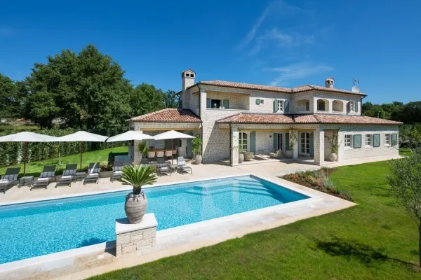Hochwertige Villa in mediterranem Stil mit Pool in Kanfanar, Istrien, Bild 2