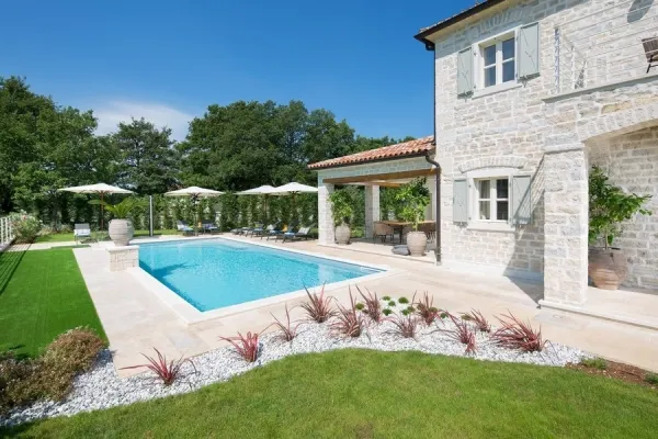 Exklusive Steinvilla mit Pool in Kanfanar, Region Istrien, Bild 3