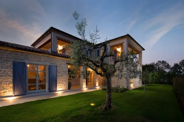 Mediterrane Villa mit Pool und Sportplatz, Kanfanar Region Istrien, Bild 2