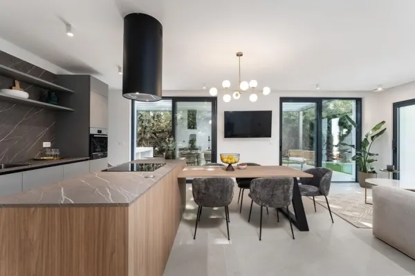 Luxuriöse Maisonettewohnung mit Meerblick und Community-Pool, Bild 3