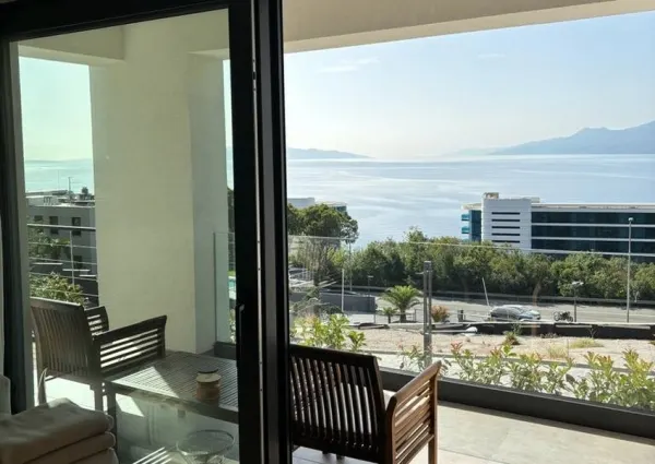 Moderne Erdgeschosswohnung mit Garten und schönem Meerblick, Bild 2