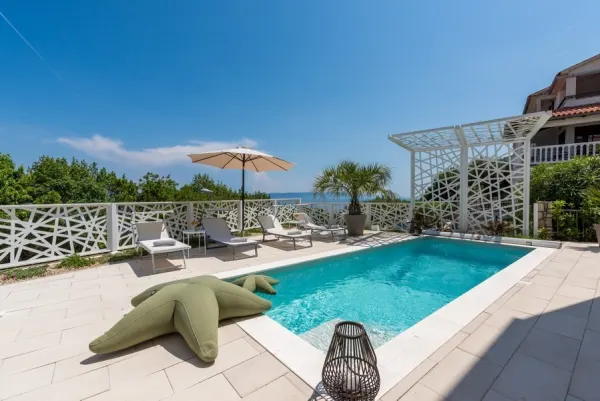 Moderne Villa mit erstklassiger Einrichtung und Swimmingpool in Panorama-Lage, Region Rabac / Labin, Bild 3