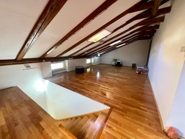 Appartement zur Renovierung in außergewöhnlicher Lage, Bild 3