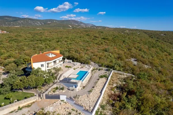 Moderne Villa mit Swimmingpool und wunderschönem Meerblick, Bild 3