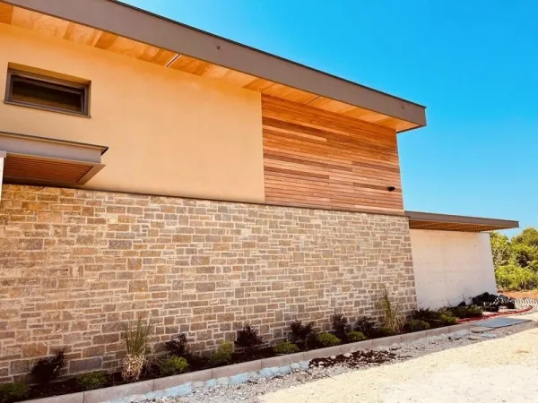 Moderne Luxusvilla mit Swimmingpool, Bild 3