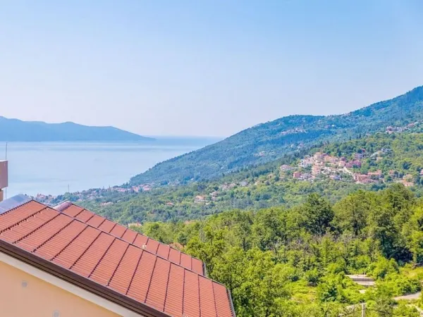 Villa mit Pool und schönem Meerblick, Bild 3