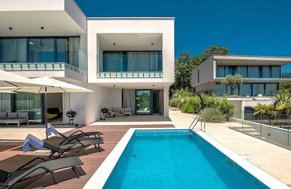 Moderne Doppelhaushälfte mit Pool und Meerblick, Region Opatija, Bild 2