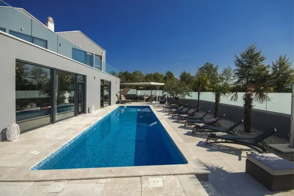 Moderne Villa mit Swimmingpool, Region Porec, Bild 2