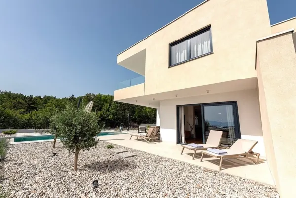 Moderne Doppelhaushälfte mit Pool und Meerblick, Bild 3
