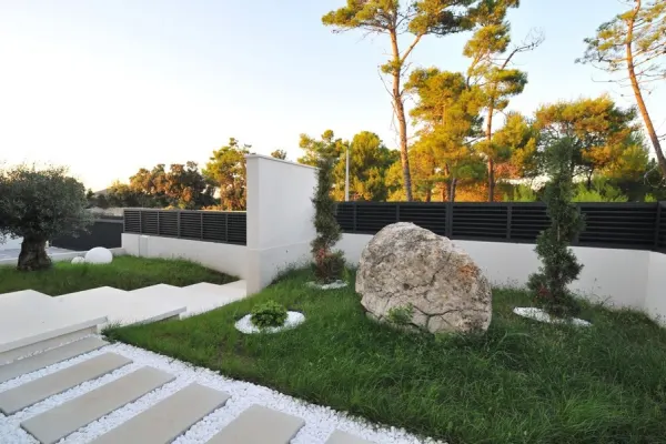 Moderne Villa mit Swimmingpool, Bild 3