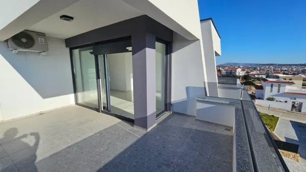 Modernes Penthouse mit Meerblick im Neubau, Bild 3