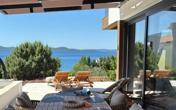 Luxuriöses Apartment im Erdgeschoss - mit privatem Garten und Pool, Bild 2