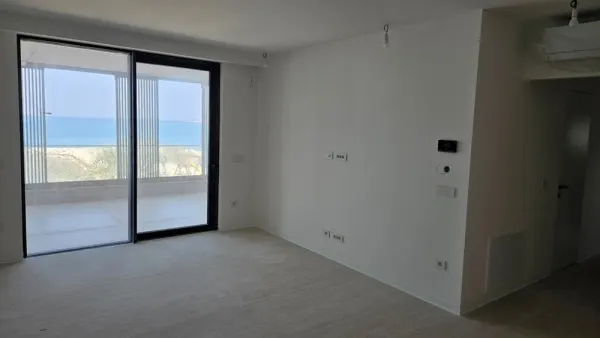 Modernes Appartement in der 1. Reihe zum Meer, Bild 3