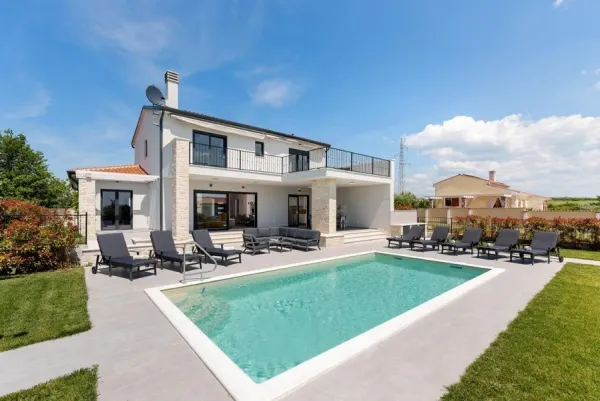 Villa in Novigrad