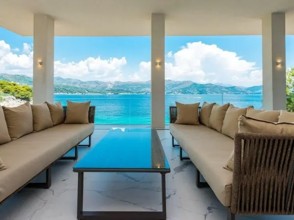 Moderne Villa direkt am Meeresufer auf der Insel Kolocep bei Dubrovnik, Bild 3