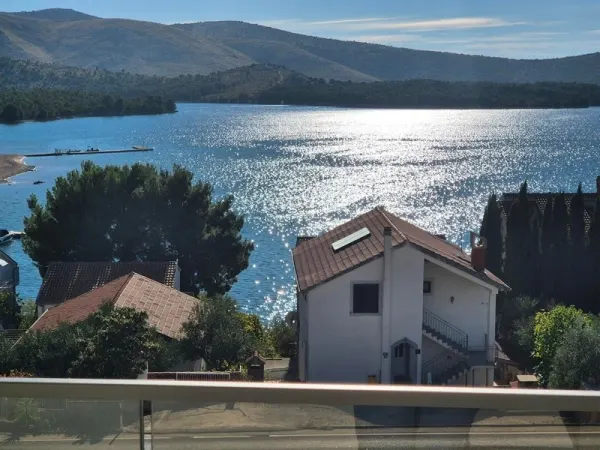 Neubau-Villa mit Swimmingpool und Panorama-Meerblick, Bild 2
