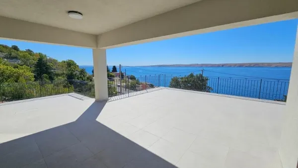 Mediterrane Villa mit Swimmingpool und Panorama-Meerblick, Bild 2