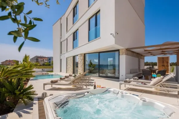 Moderne Villa in der 1. Reihe zum Meer, Bild 3