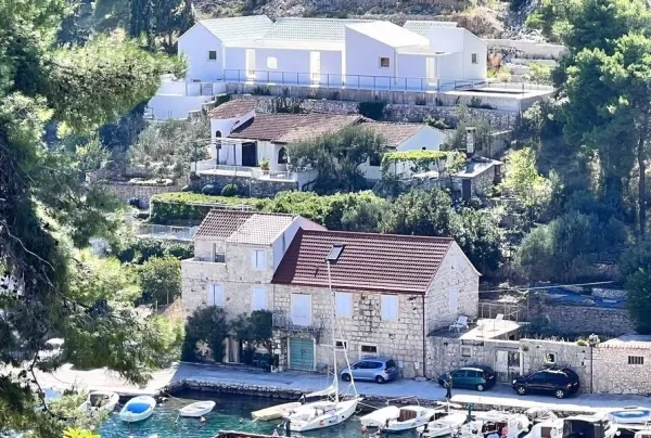 Dalmatinische Villa nahe dem Meer, Insel Brac, Bild 3