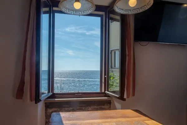 Möblierte Wohnung am Meeresufer im Zentrum von Rovinj, Bild 2