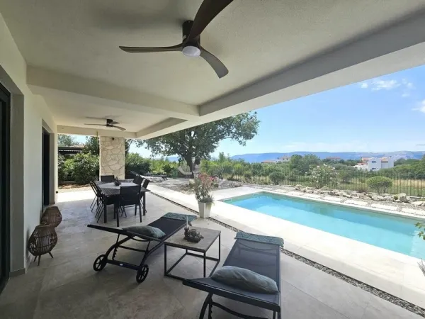 Moderne VIlla mit Pool in ruhiger Lage, Bild 2