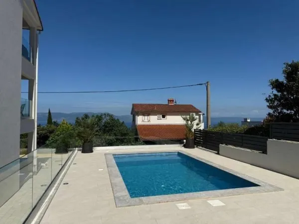 Apartmenthaus mit wunderschönem Meerblick, Bild 3