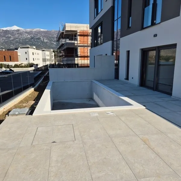Moderne Maisonettewohnung mit Pool im Neubau nahe dem Meer, Bild 2