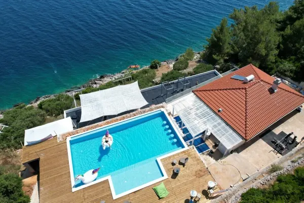 Mediterranes Haus in außergewöhnlicher Lage direkt am Meer, Insel Hvar, Bild 3