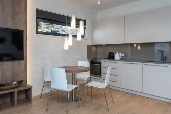 Modernes Appartement direkt am Meer mit Communitypool, Bild 2
