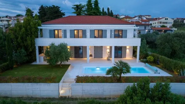 Mediterrane Villa in der ersten Reihe zum Meer, Bild 2