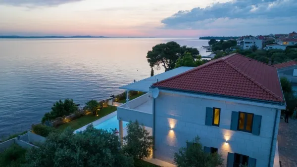 Mediterrane Villa in der ersten Reihe zum Meer, Bild 3