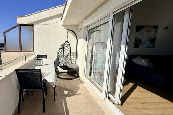 Wohnung mit Panorama-Meerblick im obersten Stockwerk, Bild 3