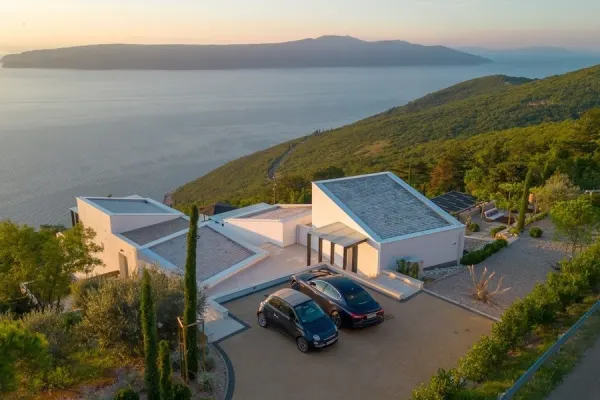 Luxuriöse Villa im modernen Stil mit Infinity-Pool und Panorama-Meerblick an der Opatija Riviera, Bild 2