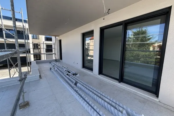 Modernes Penthouse mit Pool auf der Dachterrasse, Bild 3