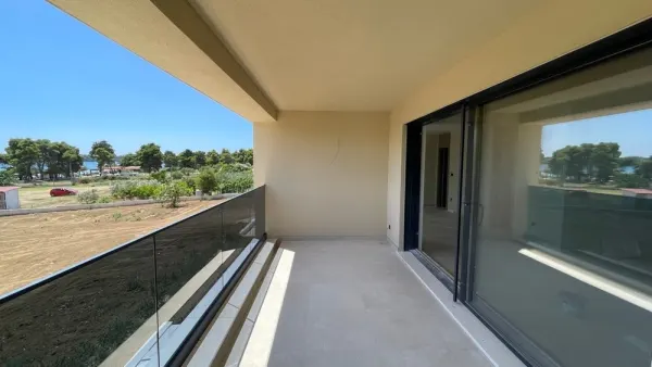 Moderne Neubauwohnung nahe dem Meer, Bild 2