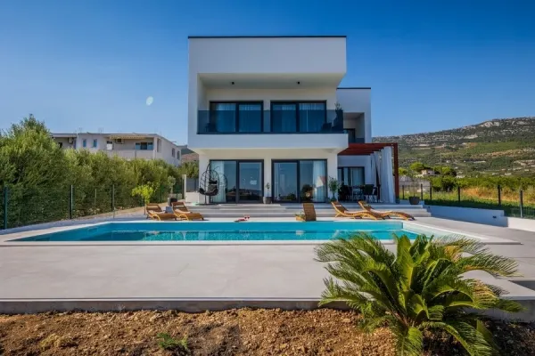 Villa in Kastela