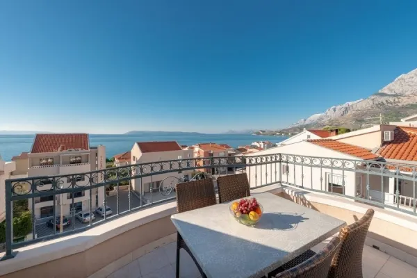 Modernes Apartmenthaus mit Meerblick und 16 Wohneinheiten, Makarska Riviera, Bild 2