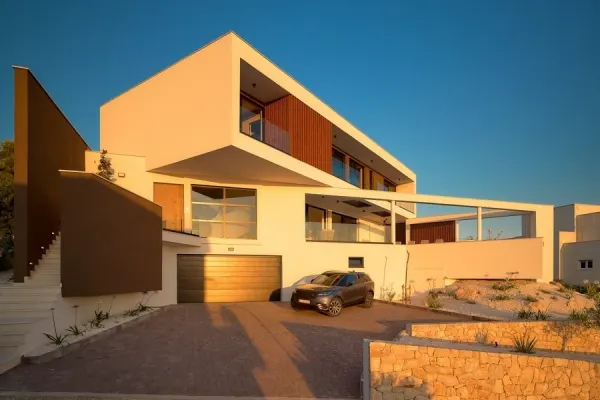 Moderne Luxusvilla mit Infinity-Pool und Meerblick, Bild 2